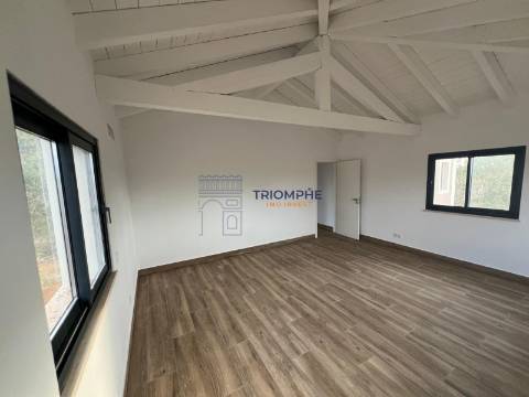 Moradia Isolada Piscina Terreno 5.000 m² Algoz