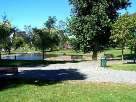 Edifício Comercial Arrendado  na Marinha Grande
