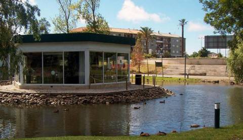 Edifício Comercial Arrendado  na Marinha Grande
