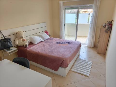 Apartamento T2  - Garagem - Tunes