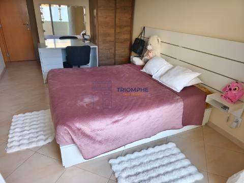 Apartamento T2  - Garagem - Tunes