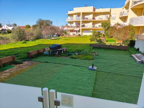 Apartamento T2  - Garagem - Tunes