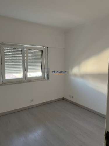 Apartamento T2 - Lugar de Estacionamento - Cascais