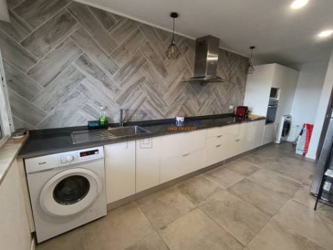 Apartamento T1 + 2 - Garagem - Silves