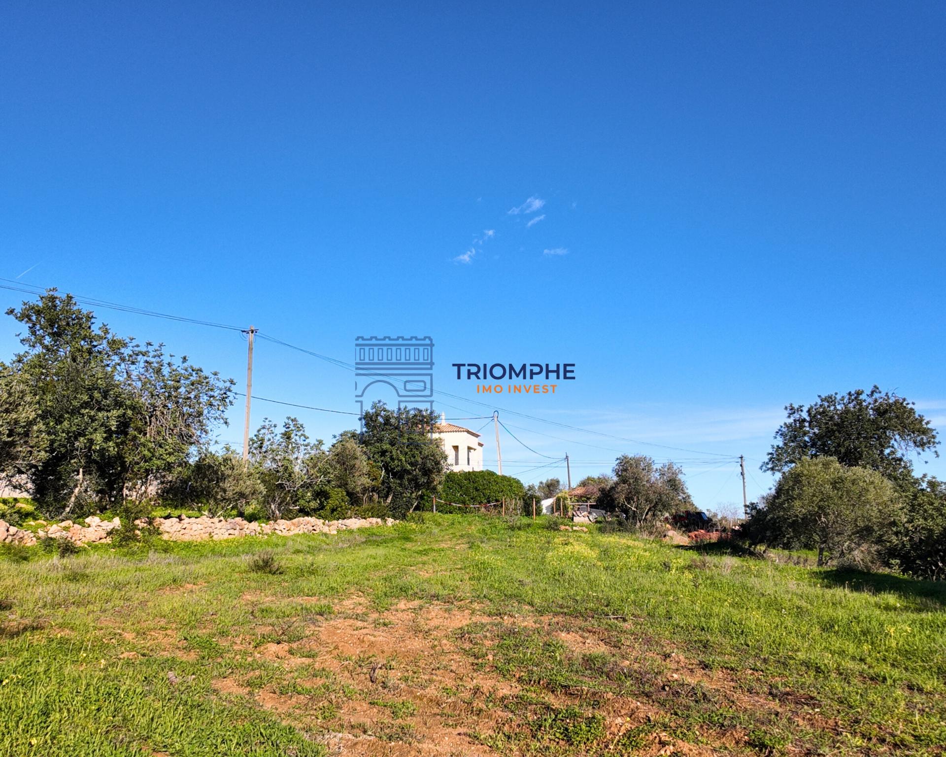 Terreno construtível com elevado potencial – Silves