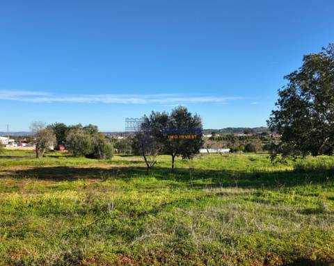 Terreno construtível com elevado potencial – Silves