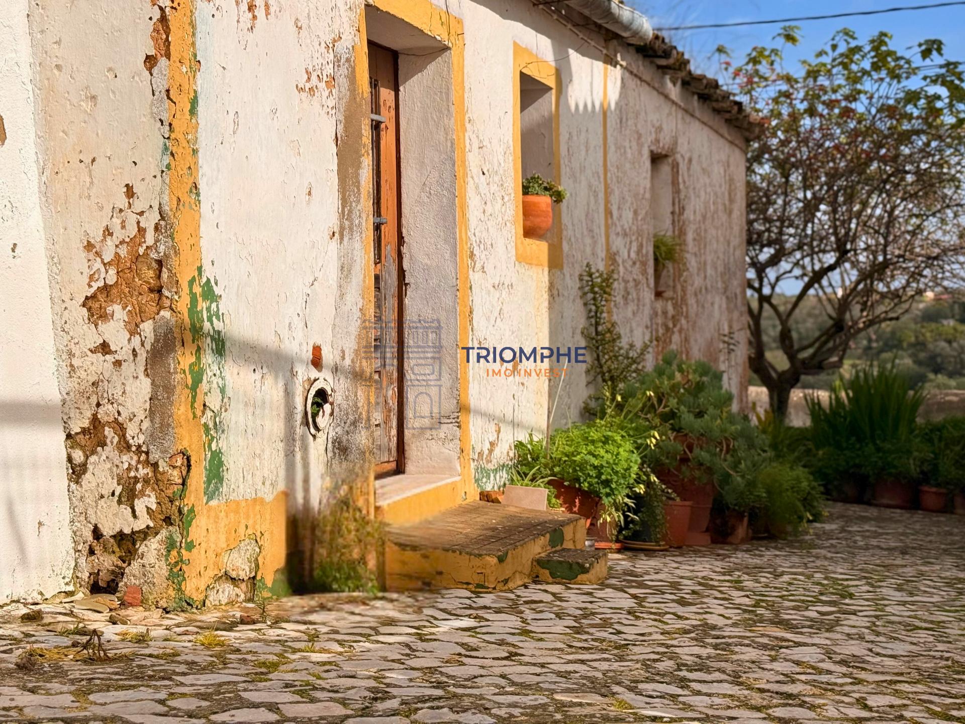 Moradia para reabilitar em Alcantarilha