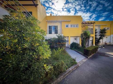 Moradia T4 Condomínio fechado - Piscina - Albarraque