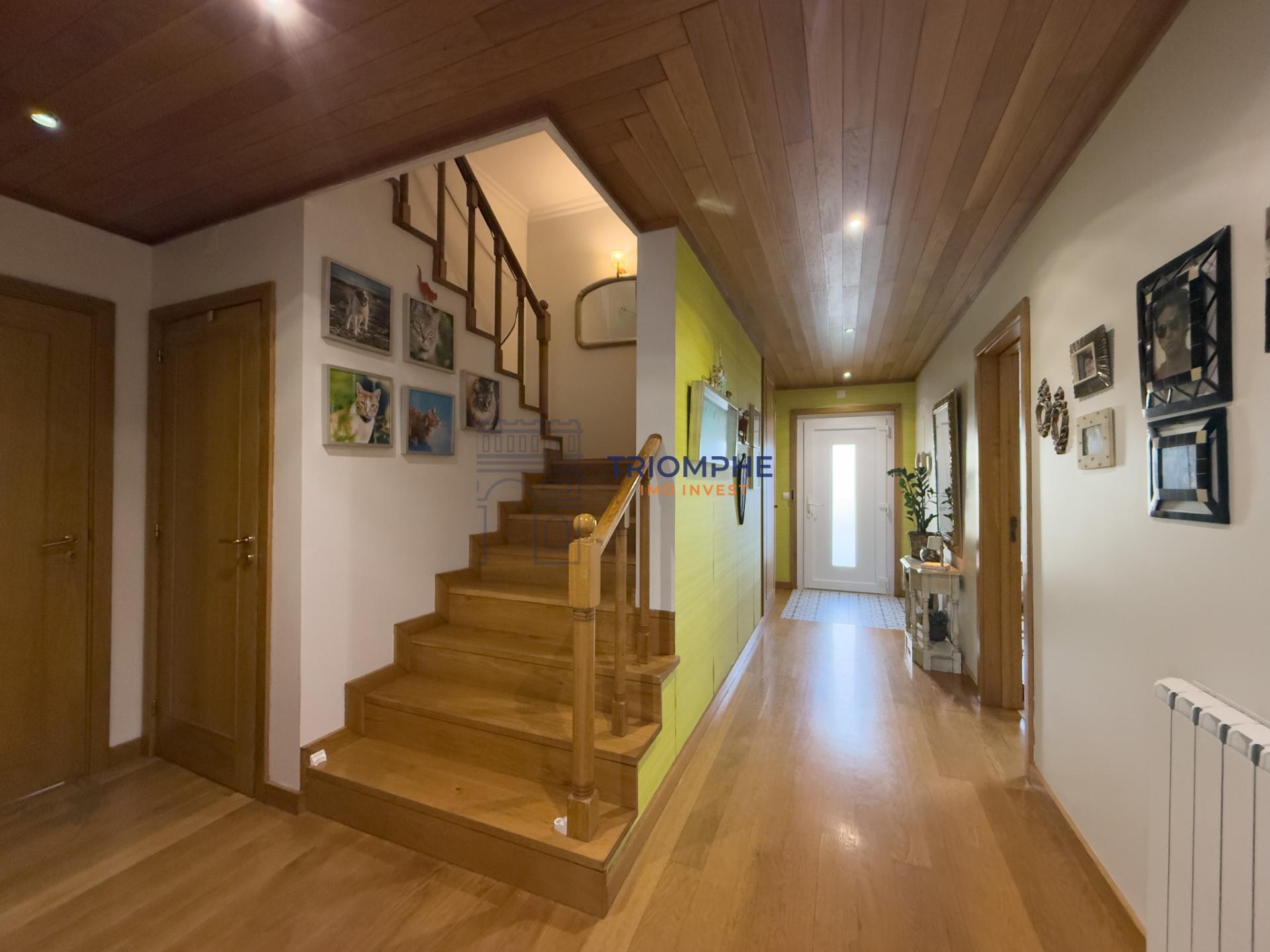 Moradia T4 Condomínio fechado - Piscina - Albarraque