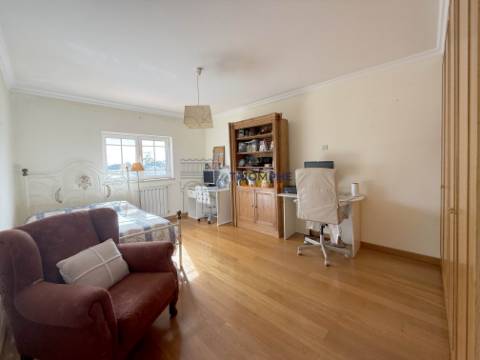 Moradia T4 Condomínio fechado - Piscina - Albarraque