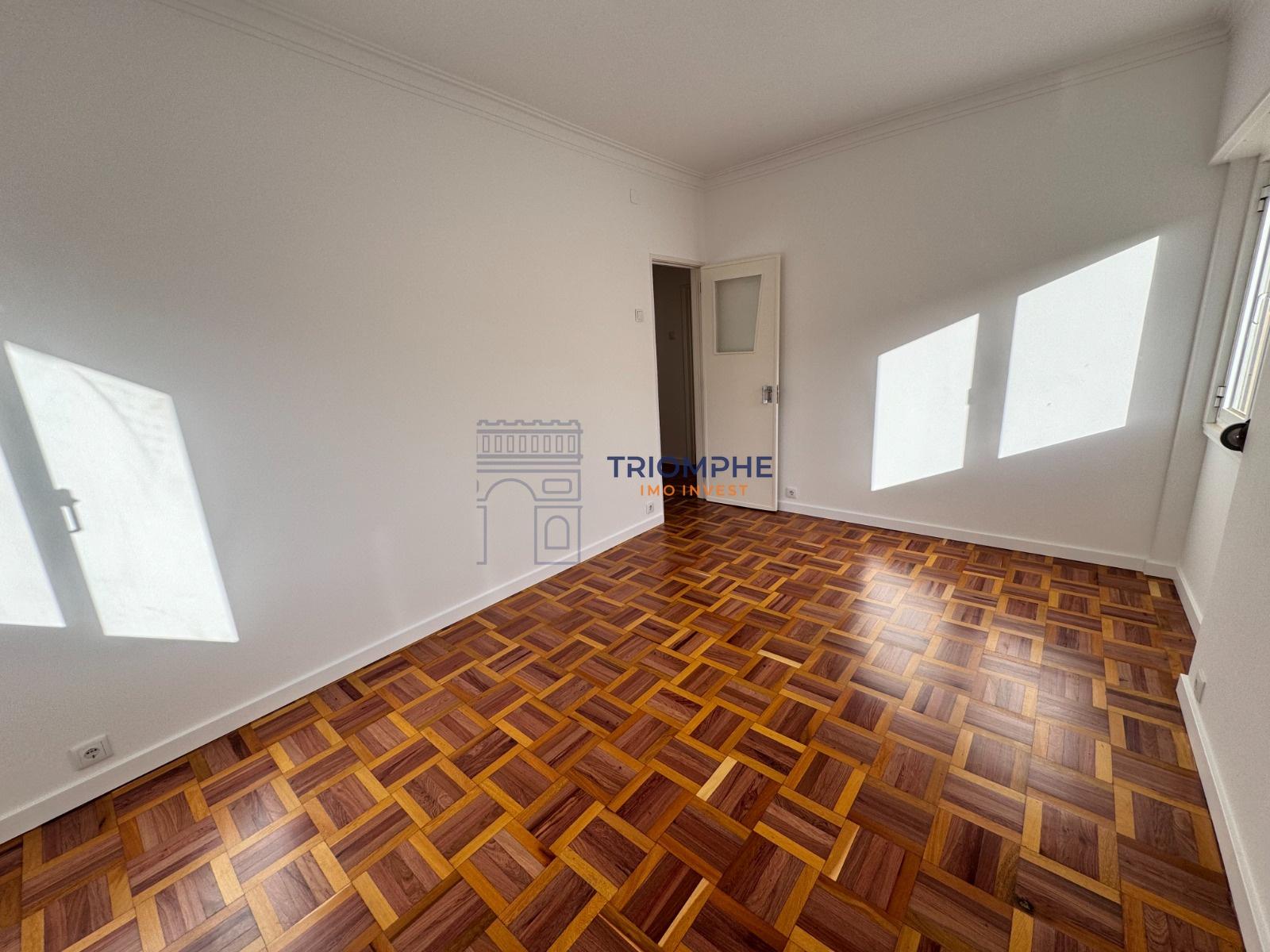 Apartamento T3 Renovado - Amadora