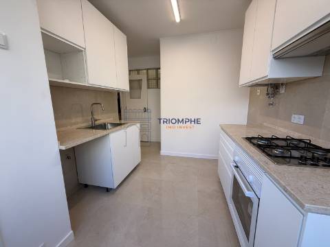 Apartamento T3 Renovado - Amadora