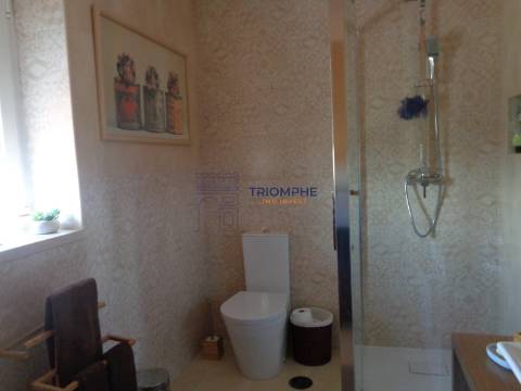 Moradia T4 com Piscina - Lapas - Torres Novas