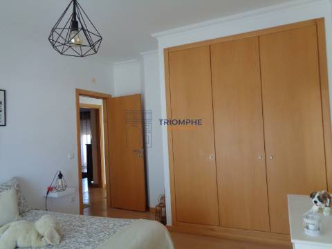 Moradia T4 com Piscina - Lapas - Torres Novas