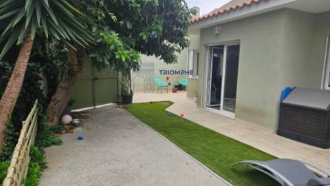 Moradia T2 logradouro Alcabideche,Cascais