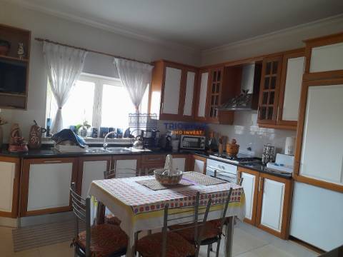 Moradia T3 com Jardim - Figueiró dos Vinhos 