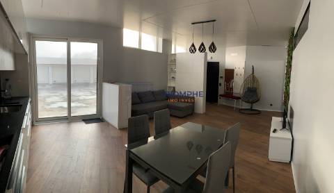 Apartamento T0+2 na Benedita