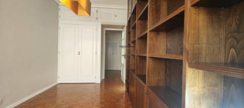 Apartamento T3 Avenidas Novas