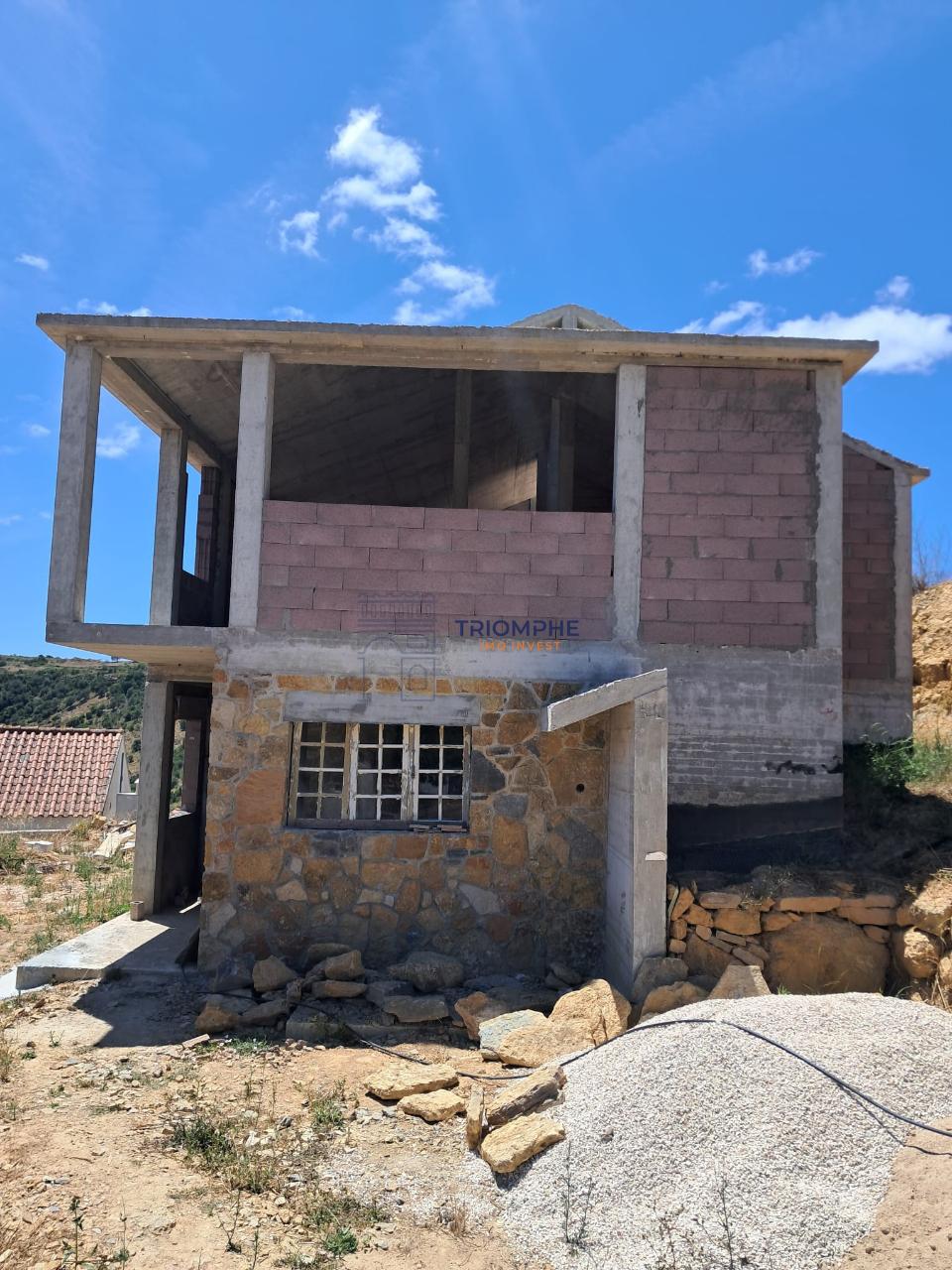 Quinta com 6305m2 Igreja Nova e Cheleiros, Mafra