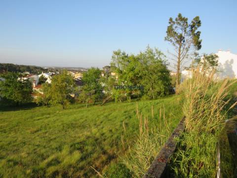 Terreno Urbanizável em Parceiros, Leiria com 1640 m2