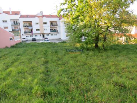Terreno Urbanizável em Parceiros, Leiria com 1640 m2