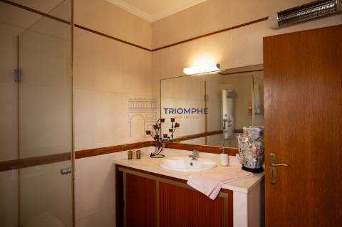 Moradia T3+1 Charneca de Alcorochel, Torres Novas