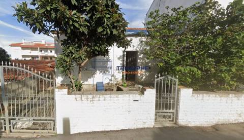 Moradia para Recuperar T2 Murtal 