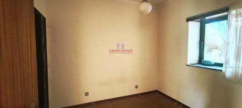 Moradia T2 + 1 com pequena Quinta, Alvorge, Ansião