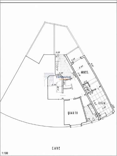 Espaço Comercial com Fração Habitacional na Amadora