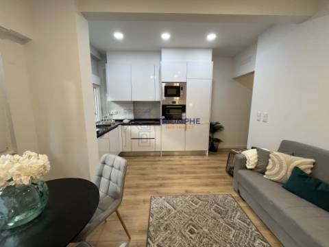 Apartamento T2 Benfica - Totalmente Remodelado
