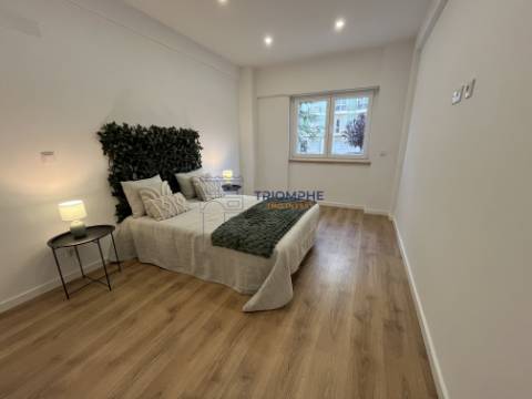 Apartamento T2 Benfica - Totalmente Remodelado