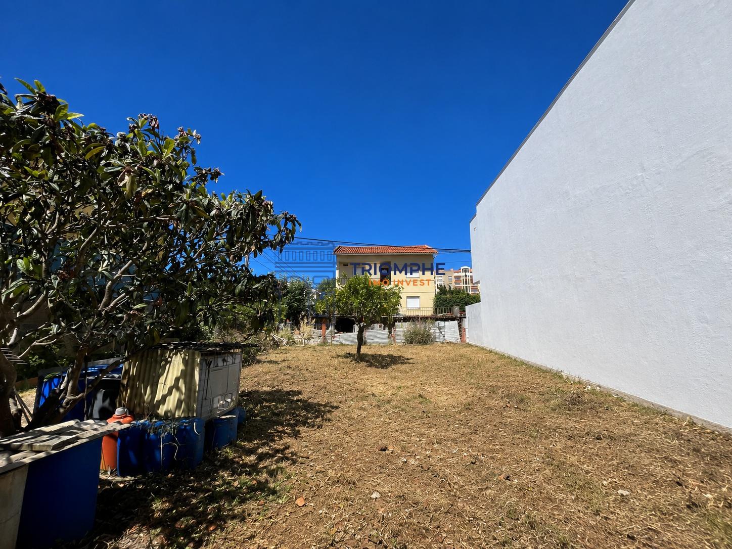 Lote Urbano para Construção de Moradia Geminada | Santa Iria de Azoia