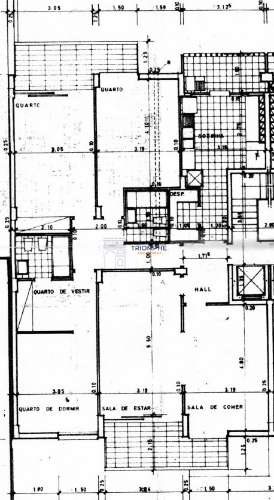 Apartamento T3 totalmente remodelado com duas varandas