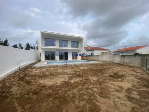 Moradia nova -T4 São Martinho do Porto