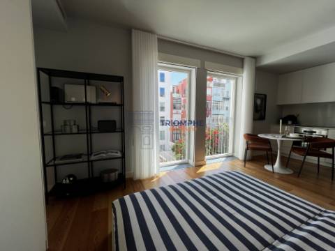 Apartamento T0 - Lisboa - Gagarem e Piscina
