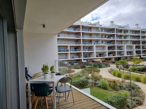 Apartamento T1 em condomínio alto padrão Tagus Bay