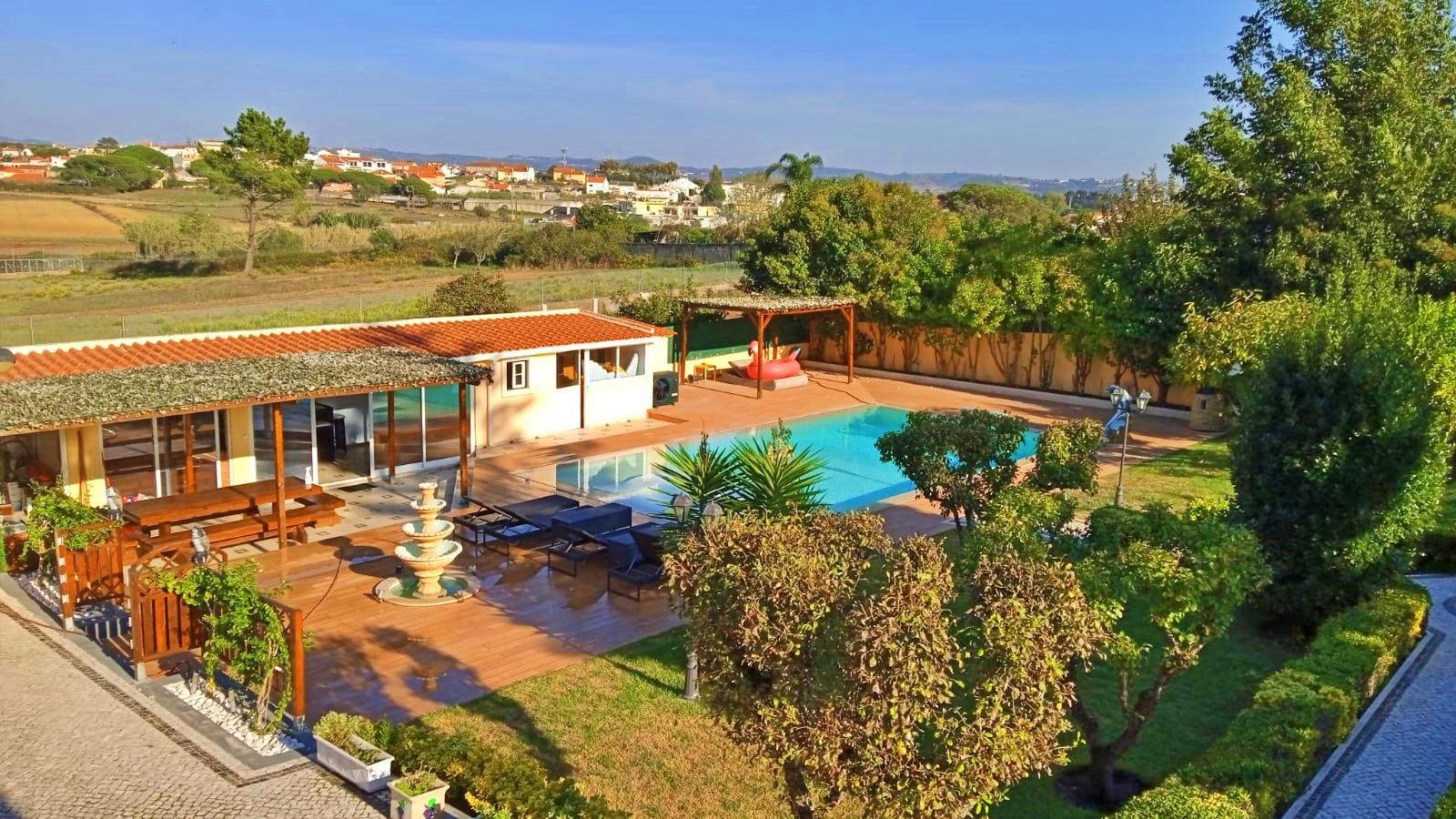 Moradia T3 com piscina + Lote de terreno em Terrugem, Sintra