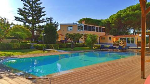 Moradia T3 com piscina + Lote de terreno em Terrugem, Sintra