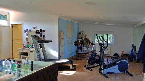 Moradia T3 com piscina + Lote de terreno em Terrugem, Sintra