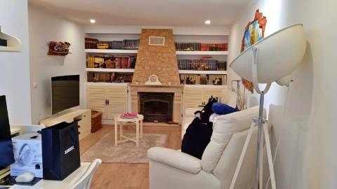 Moradia T3 com piscina + Lote de terreno em Terrugem, Sintra