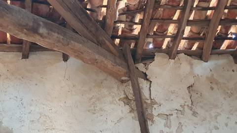 Armazém 187 m² em Alcorochel, Torres Novas | Potencial Moradia