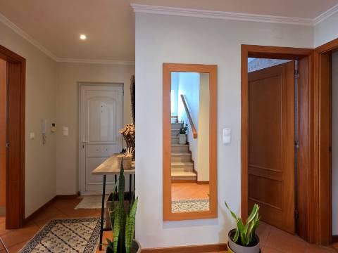 Moradia Independente com Piscina, Garagem em Brejos do Azeitão