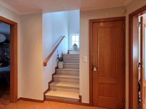 Moradia Independente com Piscina, Garagem em Brejos do Azeitão