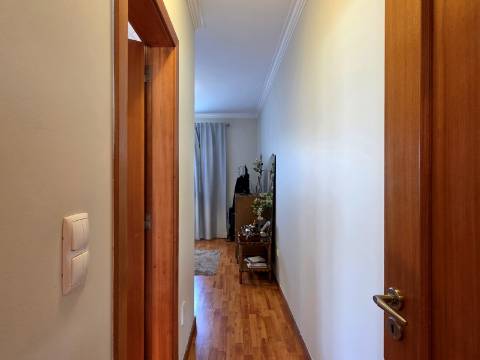 Moradia Independente com Piscina, Garagem em Brejos do Azeitão