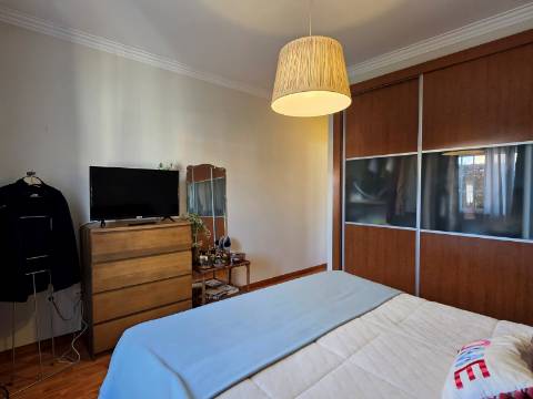 Moradia Independente com Piscina, Garagem em Brejos do Azeitão