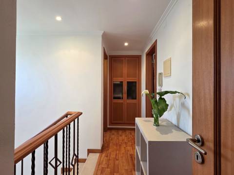 Moradia Independente com Piscina, Garagem em Brejos do Azeitão