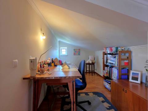 Moradia Independente com Piscina, Garagem em Brejos do Azeitão