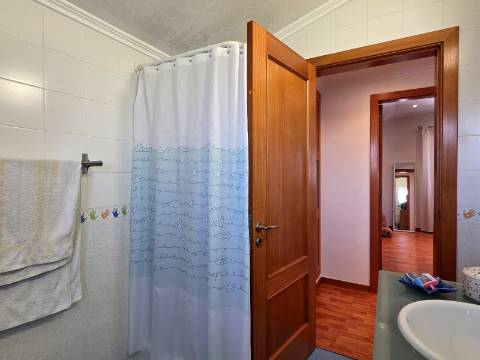 Moradia Independente com Piscina, Garagem em Brejos do Azeitão