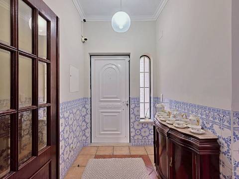 Moradia T5 com piscina e espaço para churrasco em Palmela