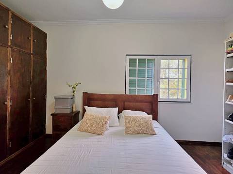 Moradia T5 com piscina e espaço para churrasco em Palmela